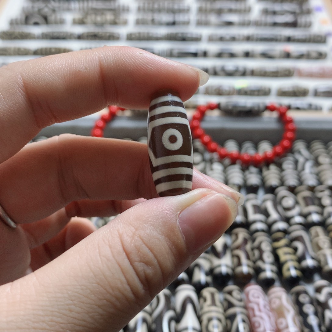 未镶嵌颈饰玛瑙/玉髓我****。