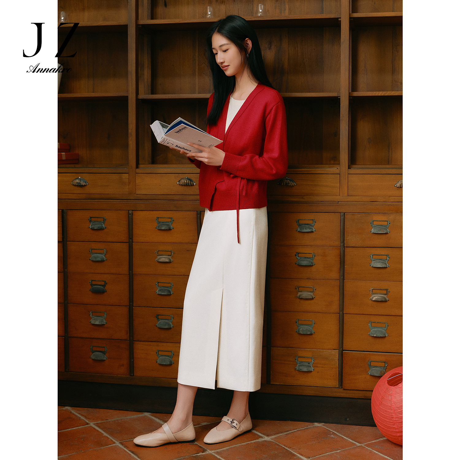 【星线好物】玖姿安娜蔻KWFC20006绣花TR直筒裙开叉半身裙女2025春