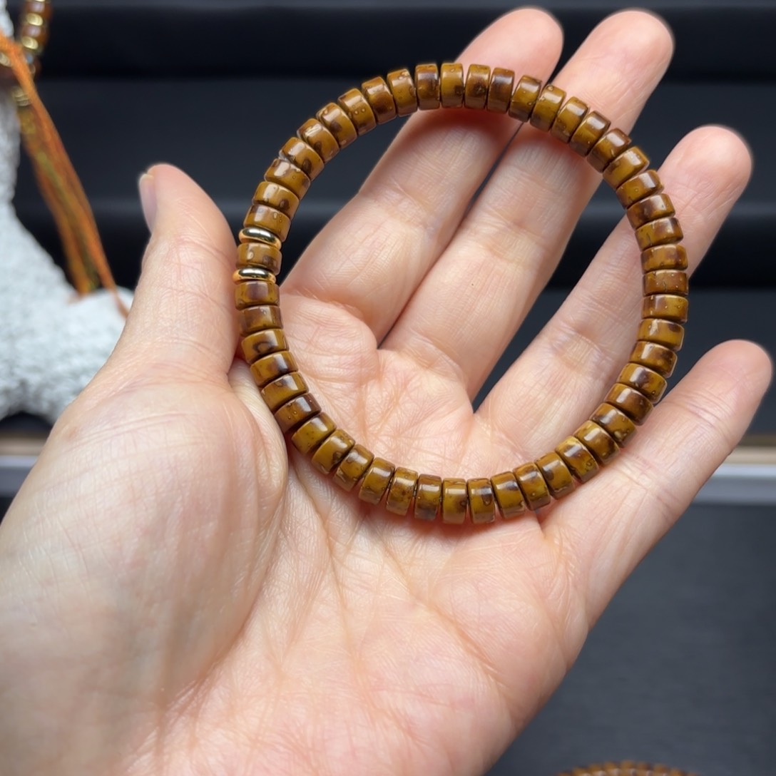 【闪购商品】大叶紫檀（黑酸枝木类）紫金鼠花皮手串