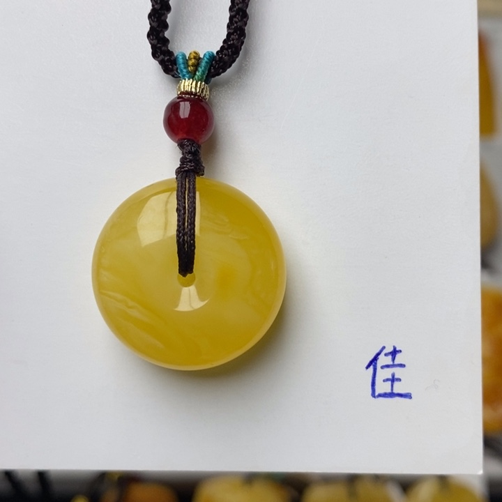 琥珀颈饰未镶嵌琥珀
