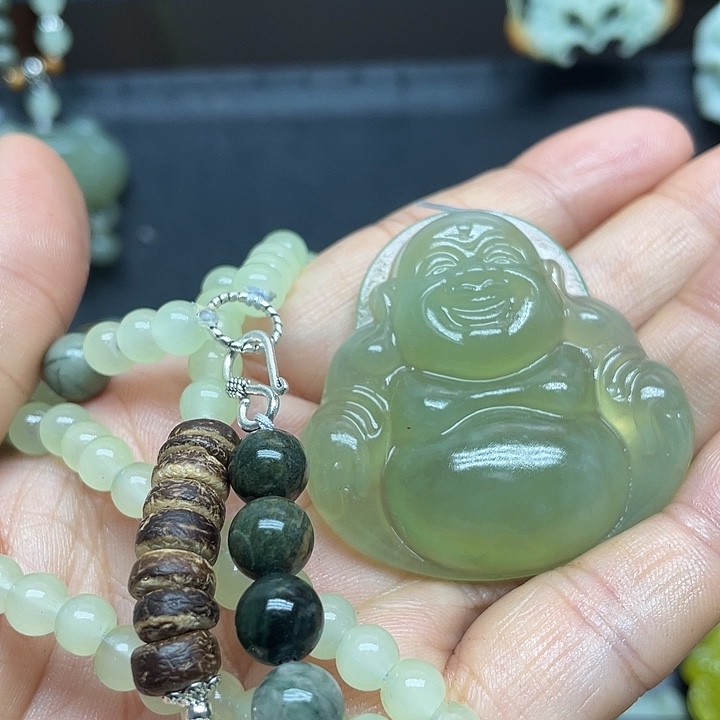 未镶嵌蛇纹石玉颈饰