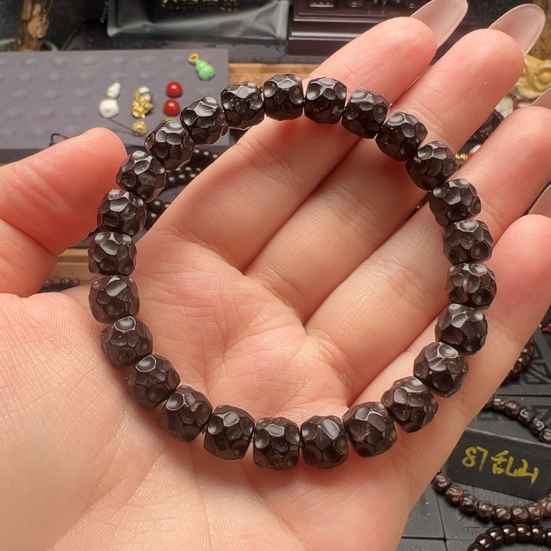 云***裳椰蒂吊坠98无相高抛