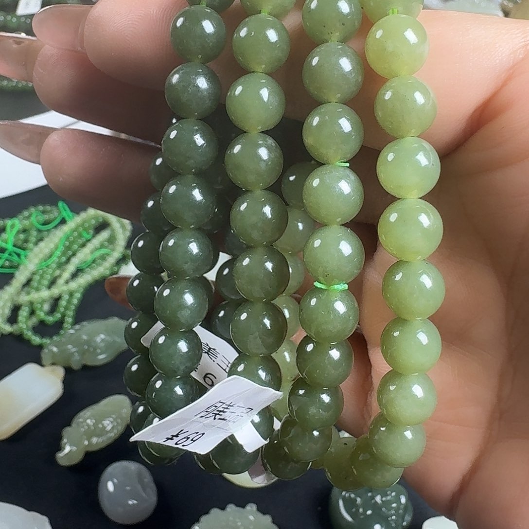 未镶嵌手串和田玉卡8湖水绿手串多样性发一