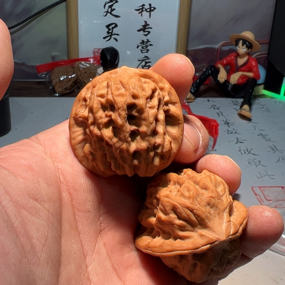 文玩核桃，沉水狮子头