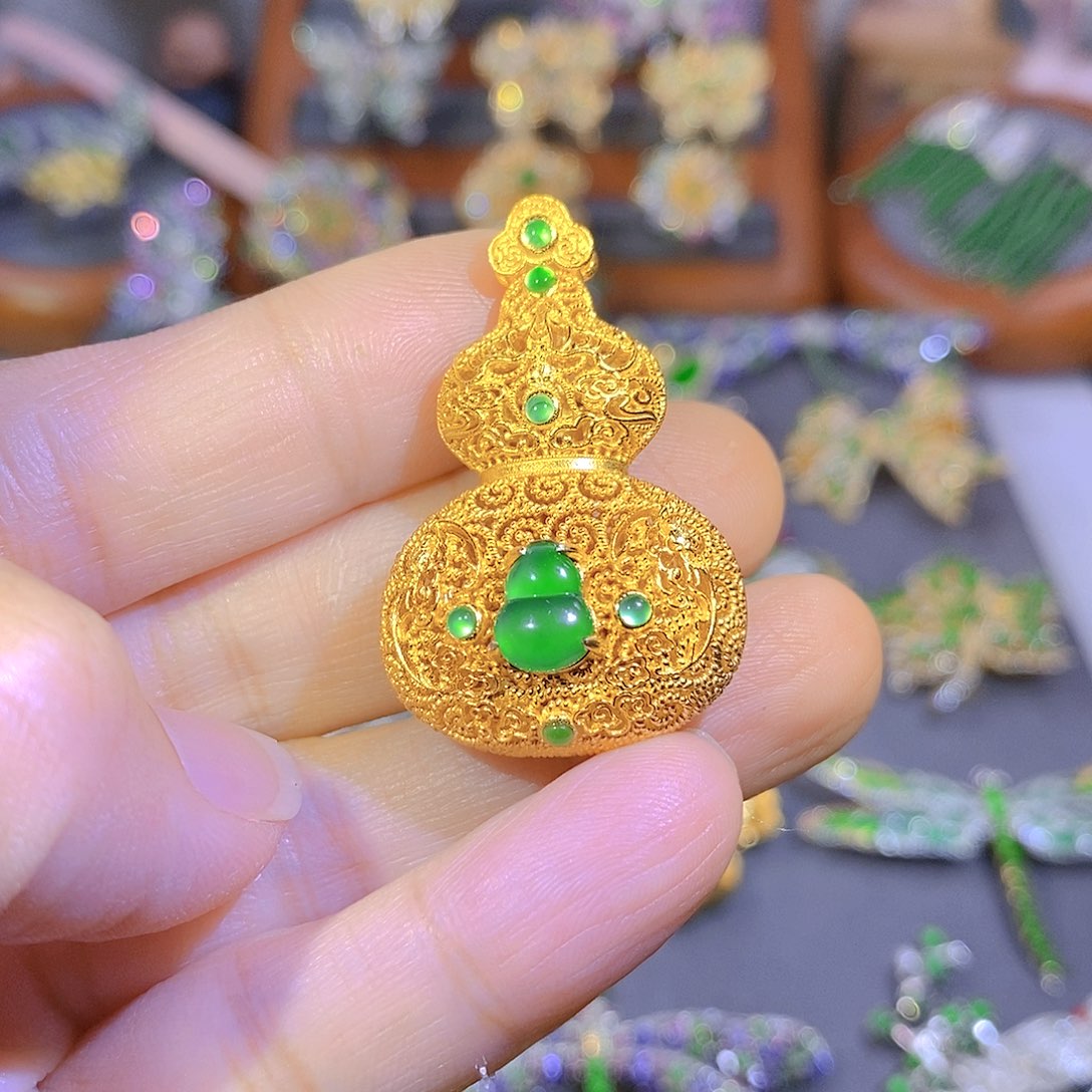 颈饰银S925镶嵌翡翠