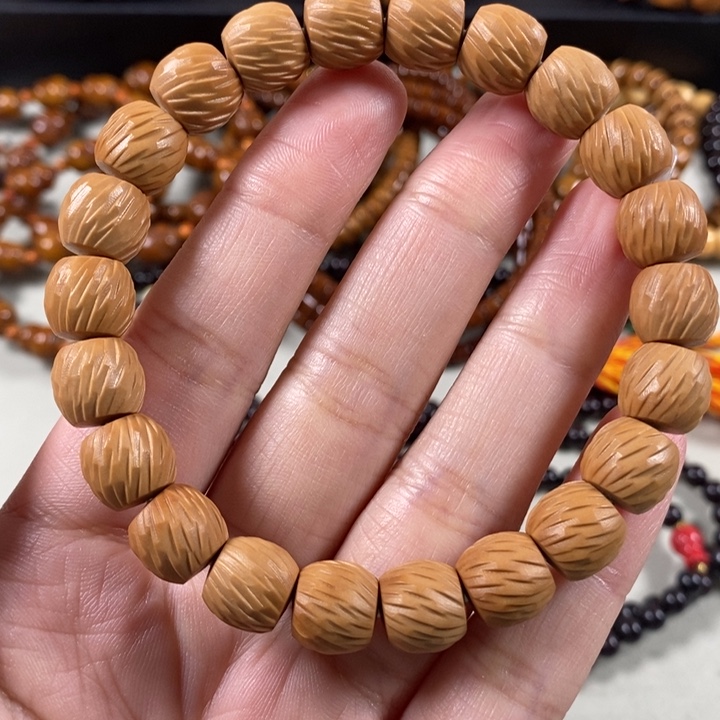 猴头核桃吊坠猴头雕刻幻翎