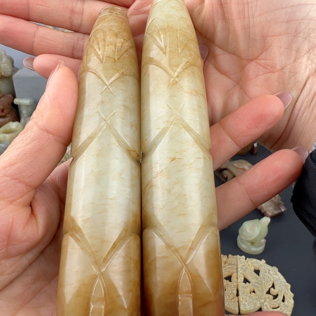 和田玉挂件未镶嵌山*