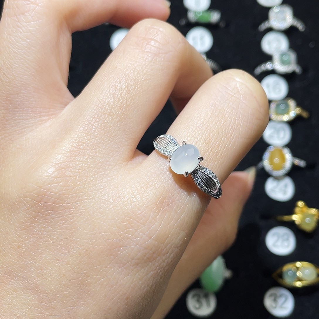 翡翠未镶嵌戒指戒指