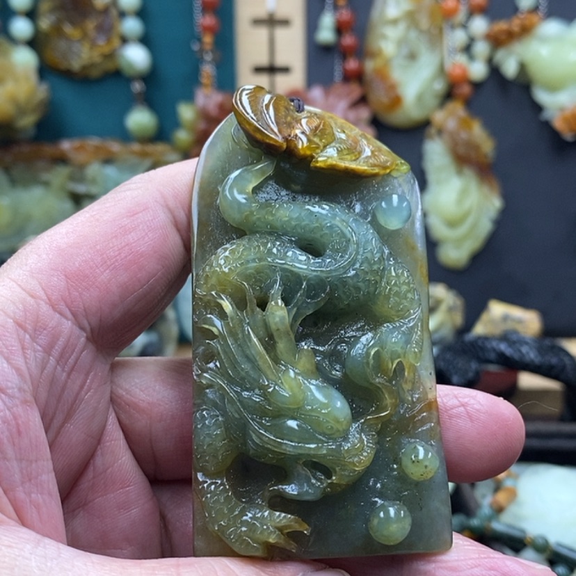 【闪购商品】蛇纹石玉吊坠未镶嵌