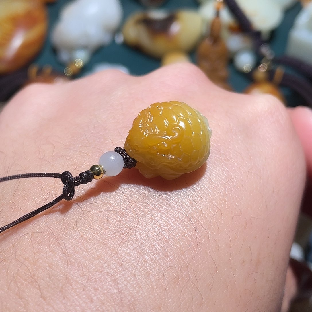 和田玉挂件未镶嵌