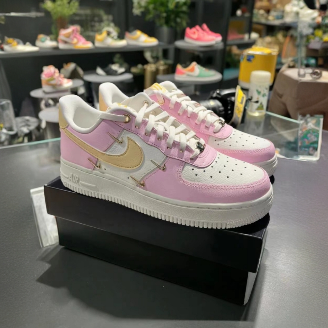【滔搏爆款】耐克/nike女子AF1空军一号粉嘟色低帮休闲鞋IB2574-600