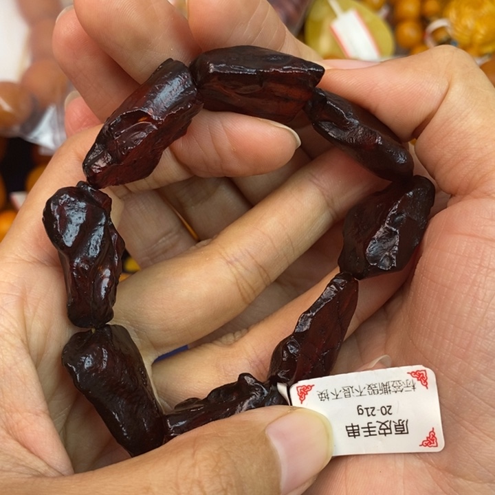 琥珀未镶嵌珠宝奇石