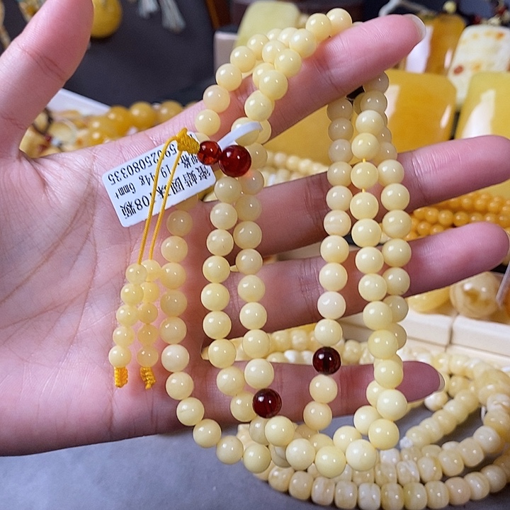 琥珀未镶嵌裸石108颗
