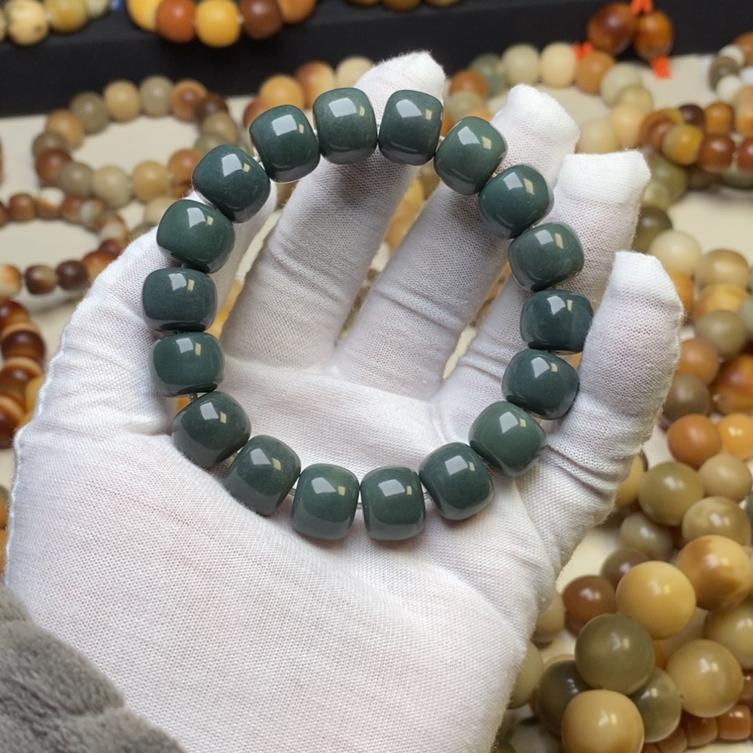 菩提根/象牙果手串卡14帝王绿