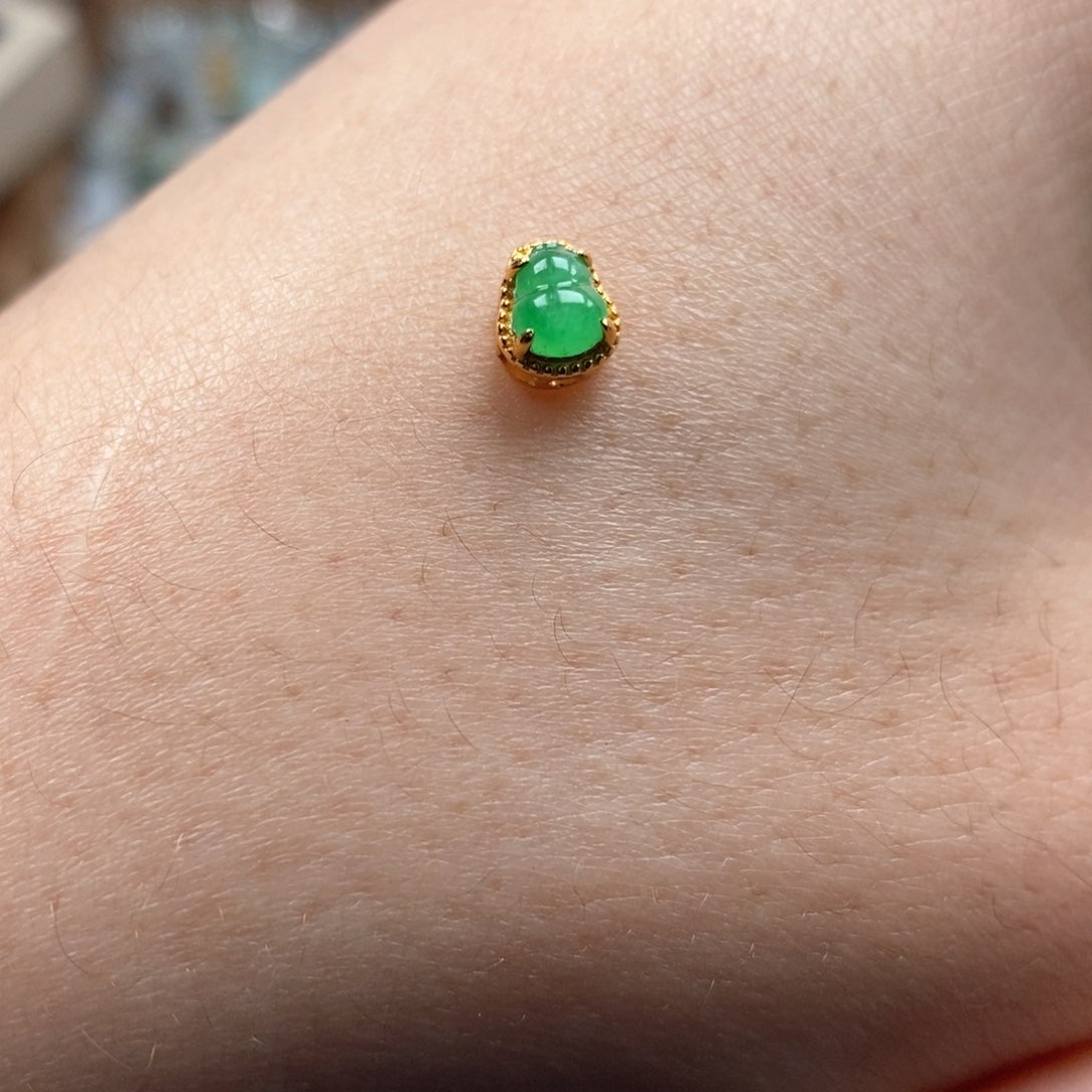 翡翠颈饰未镶嵌再****望如果