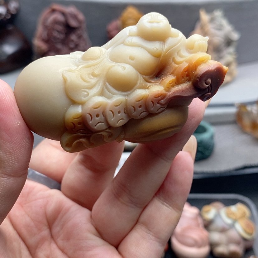 【闪购商品】未镶嵌口袋和尚定制石英质玉