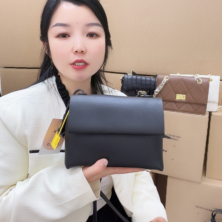羊皮（革）猪剖层皮革鹿皮（革）小牛剖层皮革牛皮（革）PUPV