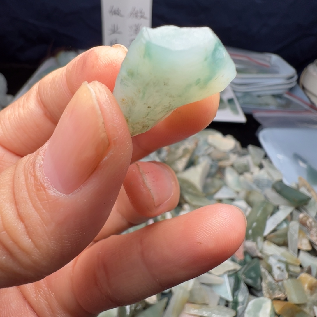 翡翠裸石缅甸翡翠A货蓝花料