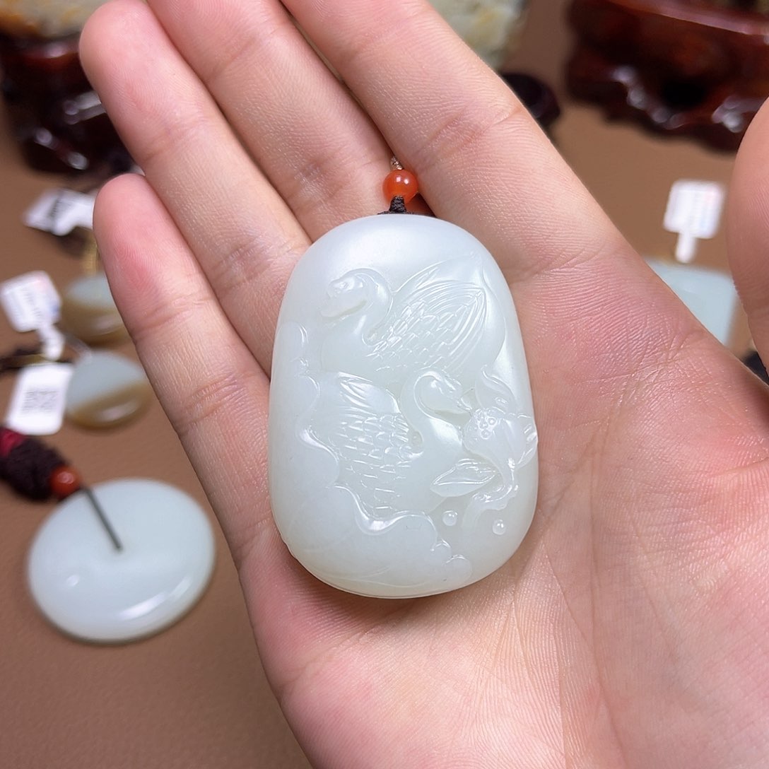 和田玉颈饰未镶嵌