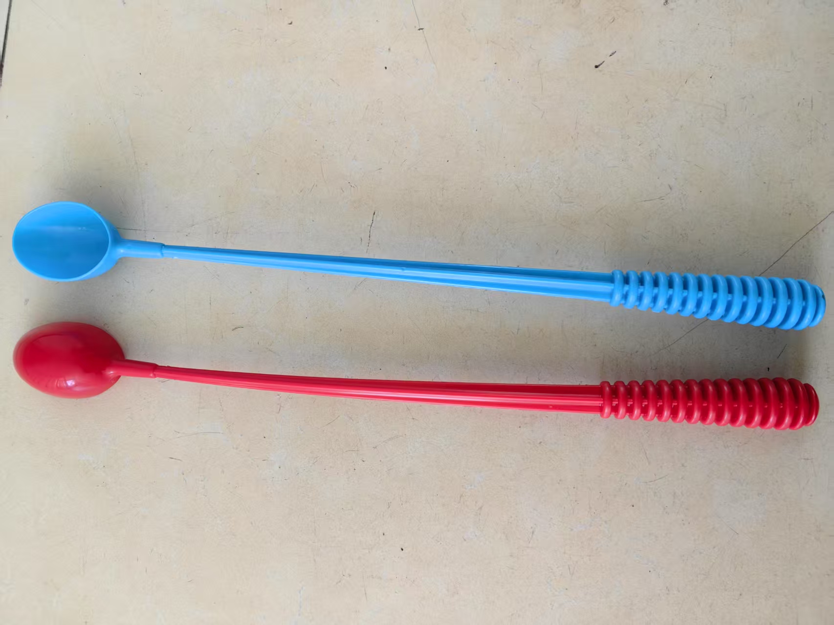 新款彩色塑料迷你打窝勺抛饵投饵勺户外垂钓用品