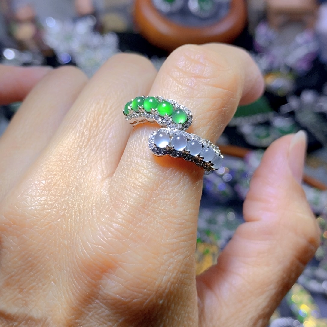 翡翠颈饰银S925镶嵌天然翡翠