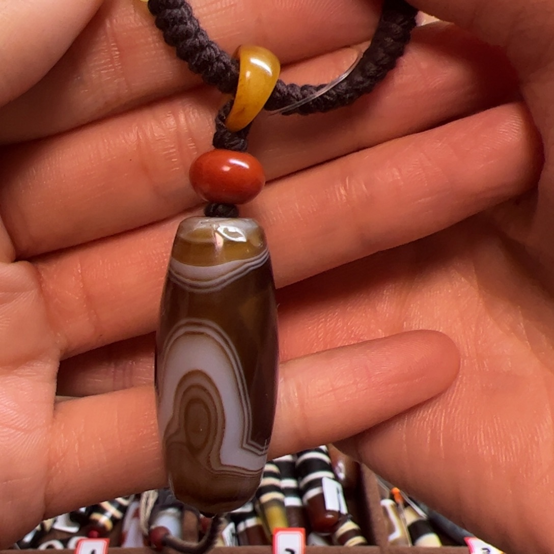 玛瑙/玉髓颈饰未镶嵌