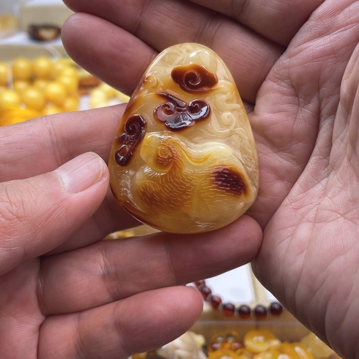 蜜蜡手串未镶嵌吊坠