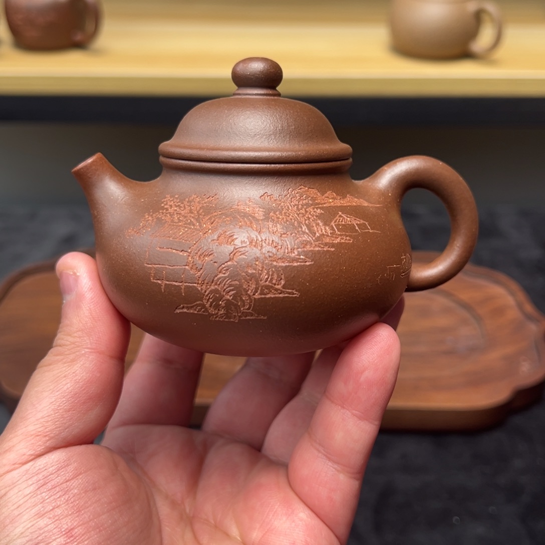 紫砂茶壶封釉山水容天紫降坡