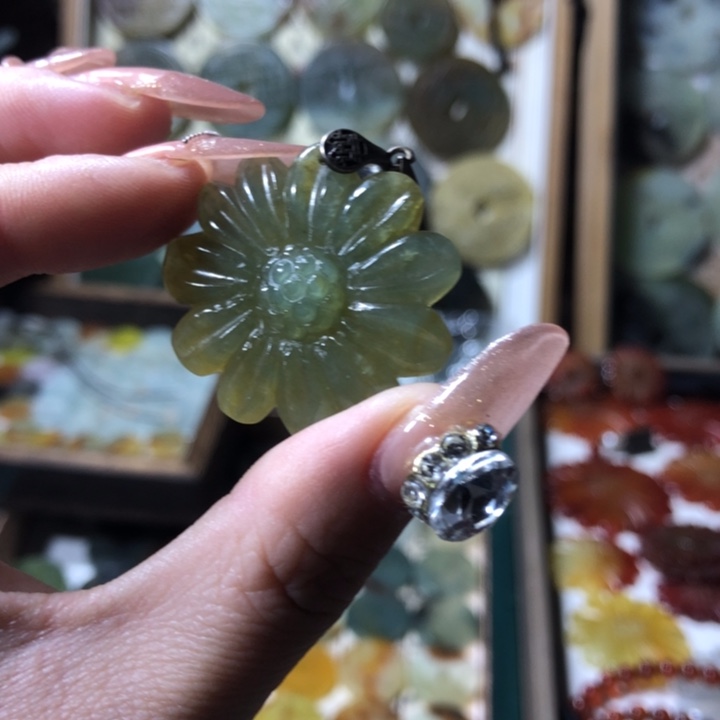 岫玉岫玉挂件未镶嵌