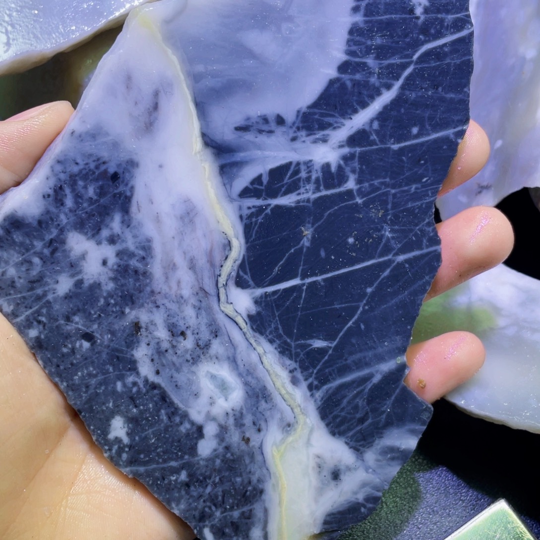 和田玉未镶嵌珠宝半成品