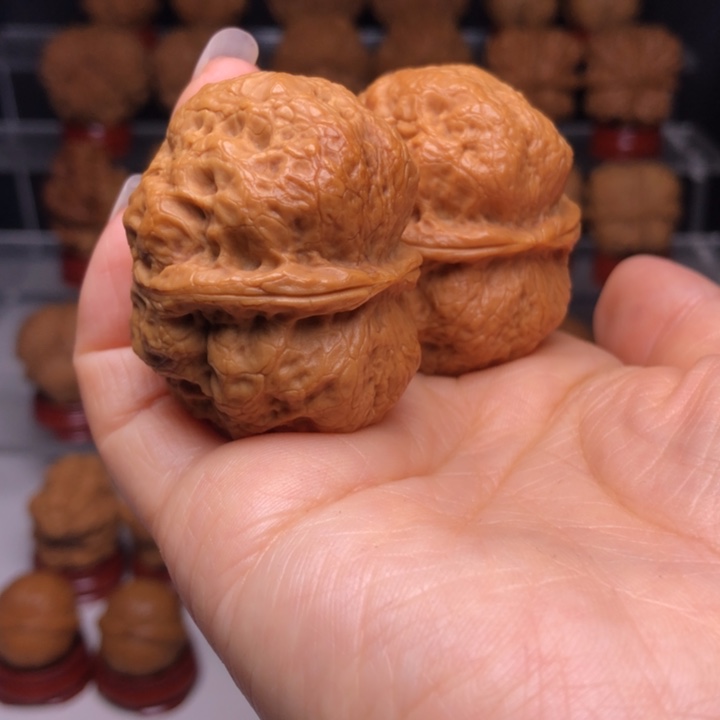 何***鸿文玩核桃吊坠2香妃元宝