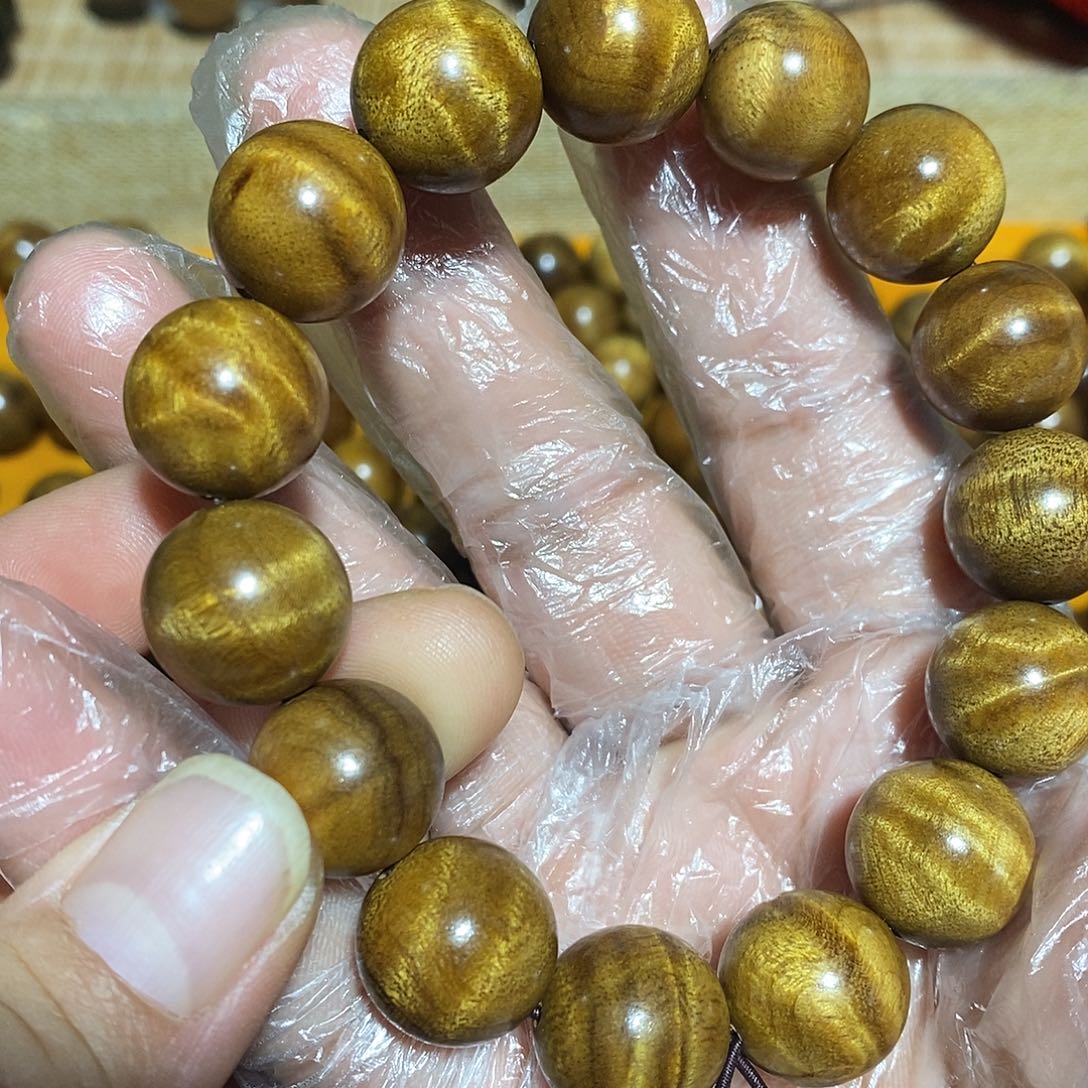 金丝楠用****5小叶1.5手串微瑕