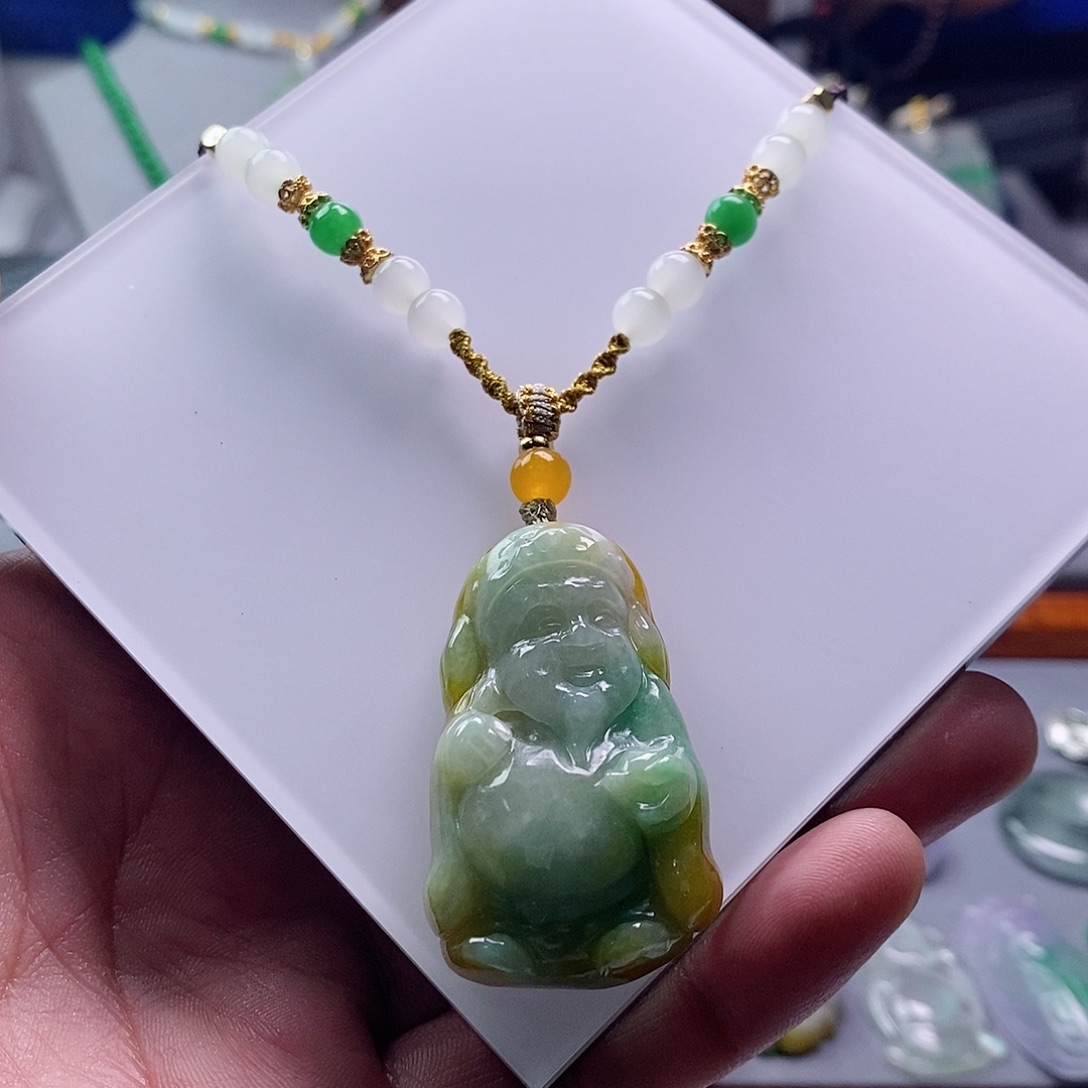 翡翠未镶嵌吊坠(赠链)