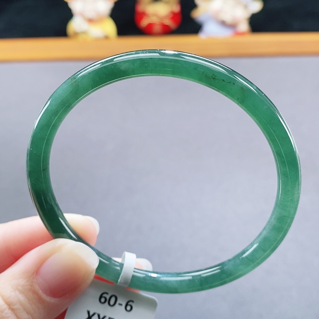 翡翠未镶嵌手镯82