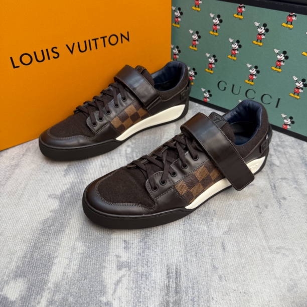 95新 LouisVuitton/路易威登 棕色棋盘格魔术贴板鞋95新/41.5欧