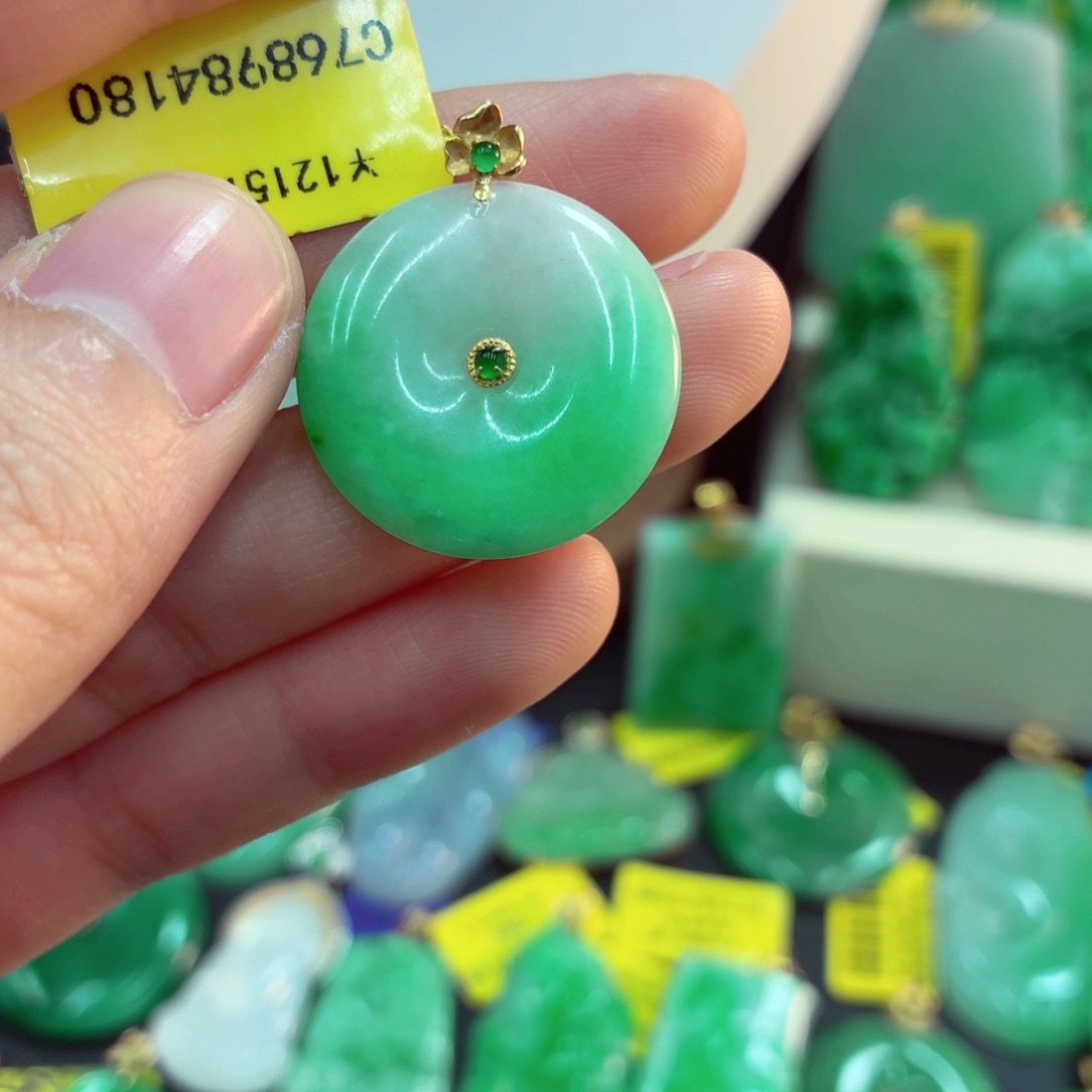 翡翠18K金镶嵌吊坠(不含链)