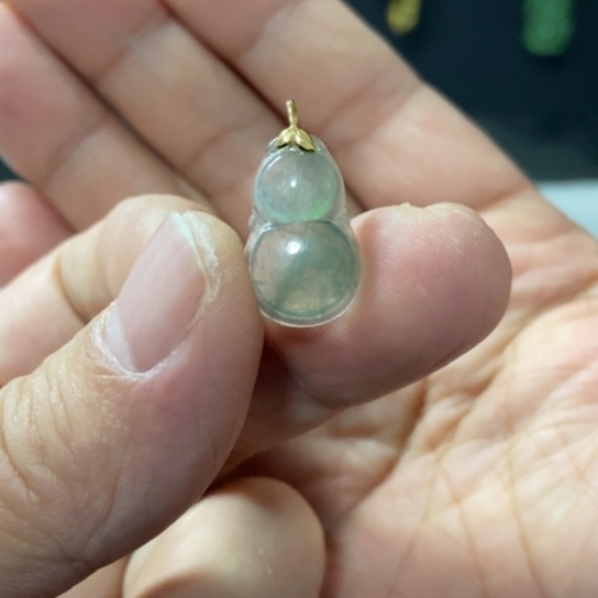 翡翠18K金镶嵌颈饰嘎嘎好