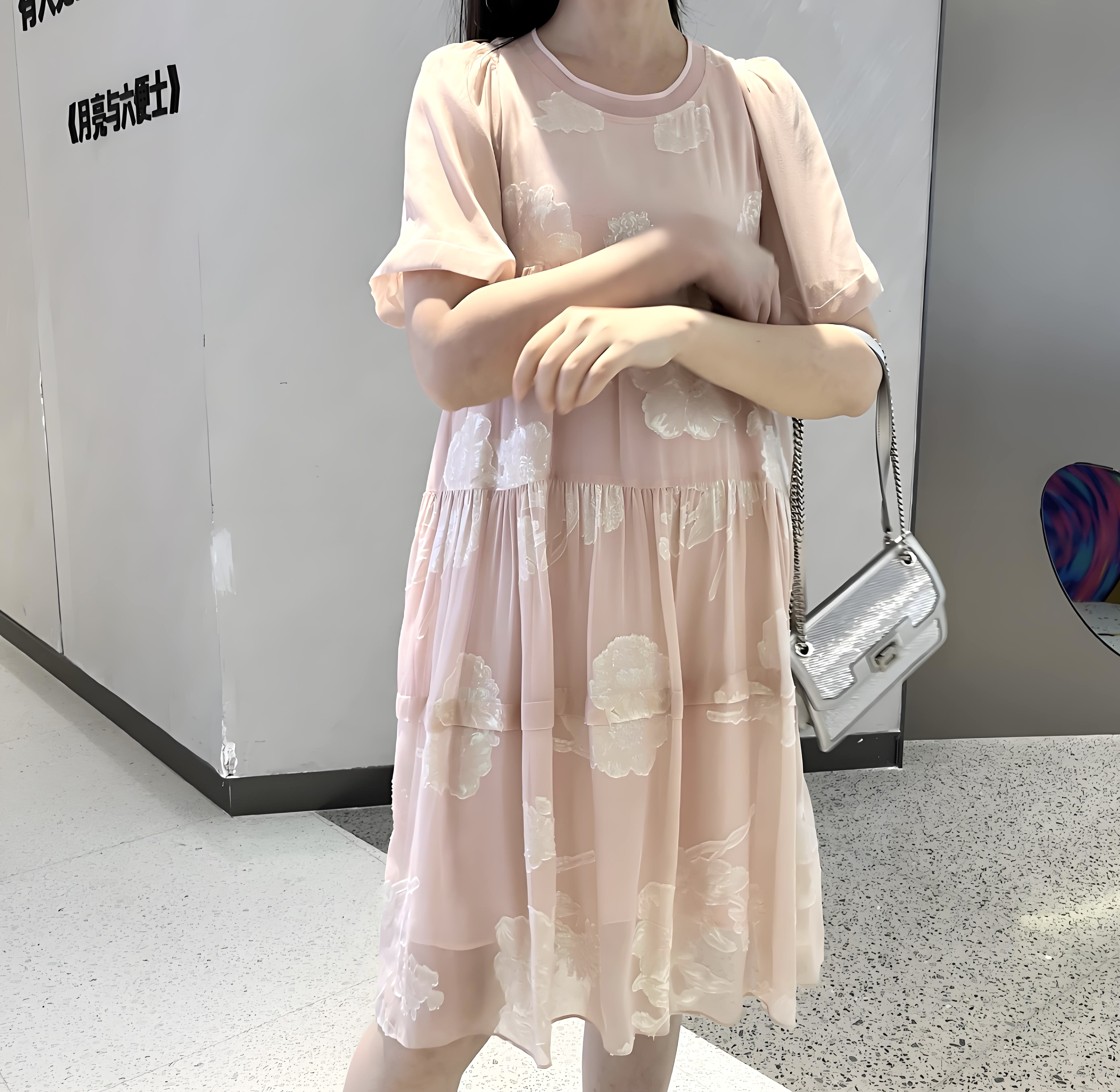 特价高端桑蚕丝气质刺绣提花25春夏新款连衣裙LL2022304