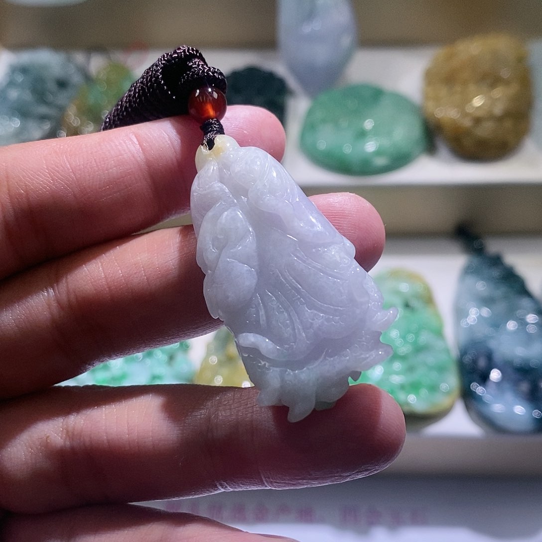 【闪购商品】翡翠颈饰未镶嵌白菜