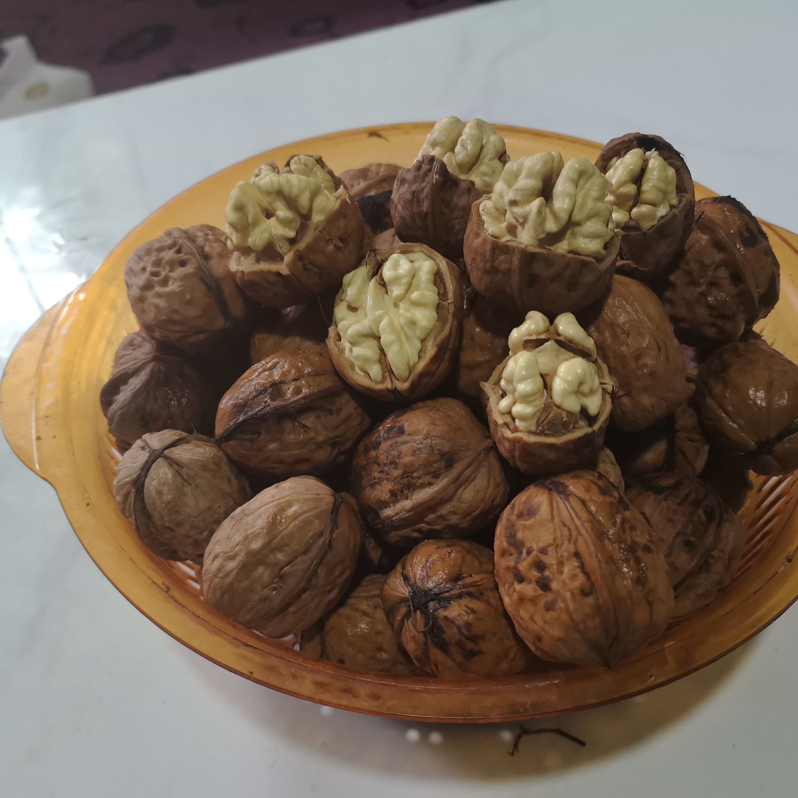 贵州赫章新鲜湿核桃去青皮薄皮核桃，