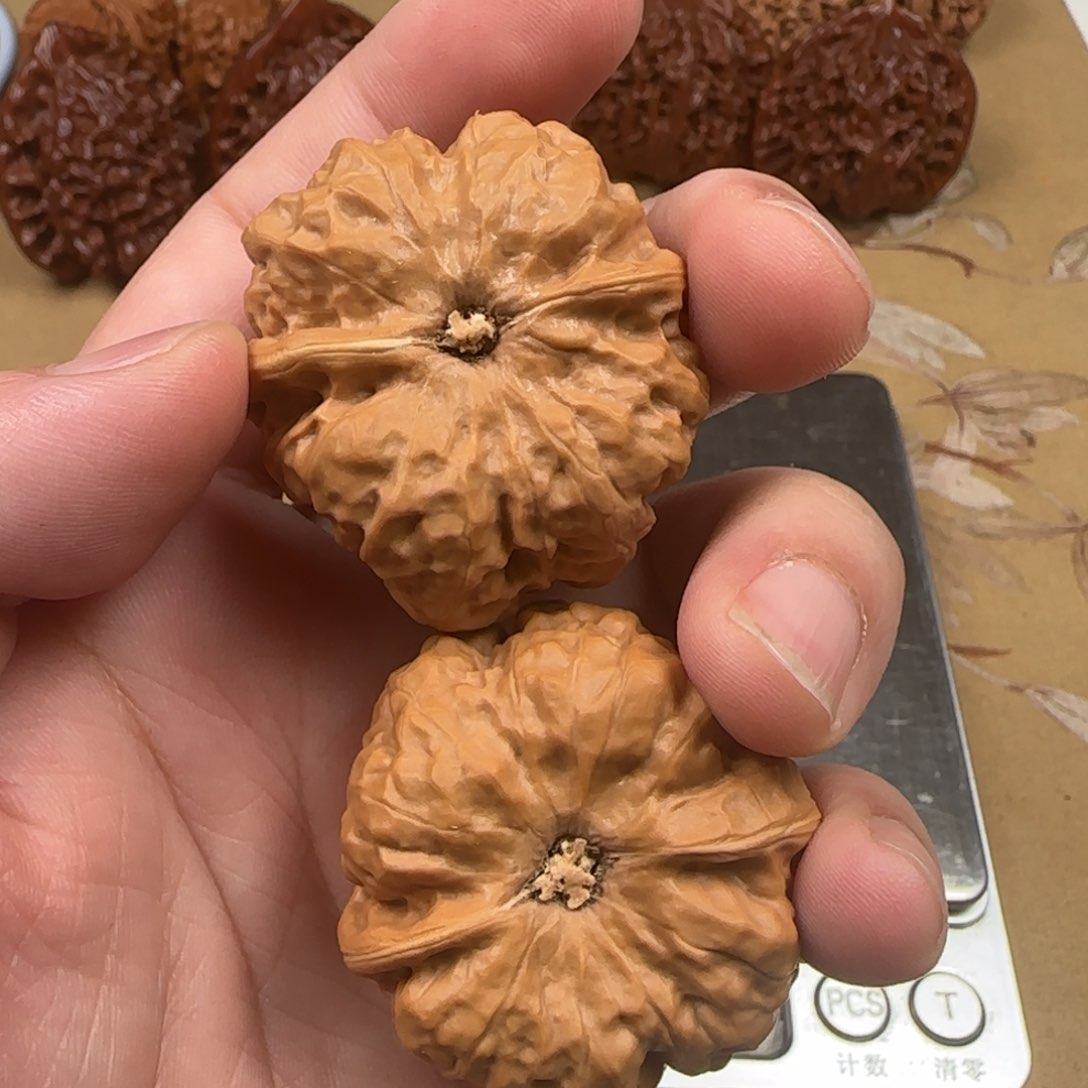 文玩核桃吊坠蛤蟆头40-56