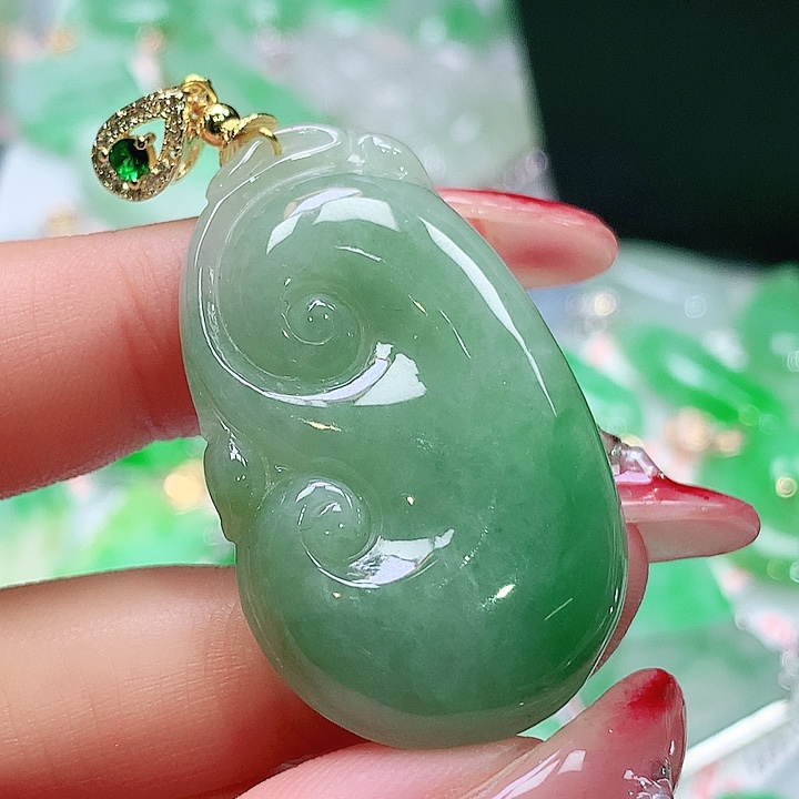 翡翠未镶嵌颈饰翡翠