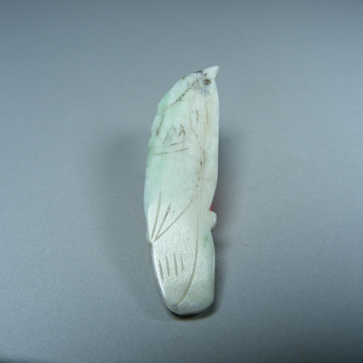 清中晚期A货白底青翡翠双面工带沁带孔鸟首簪子头