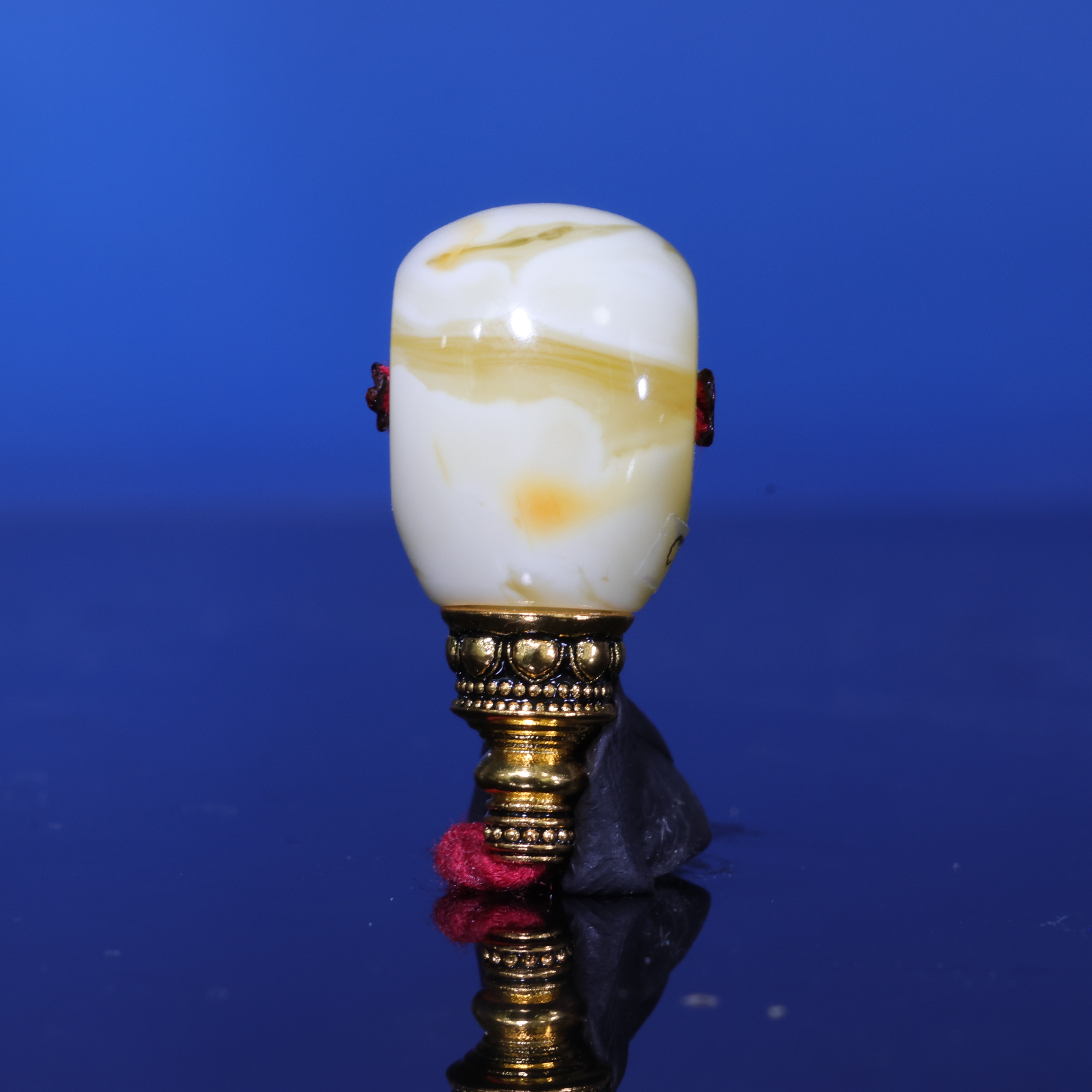 12m蜜蜡三通一物一图白蜡金白一线溶洞沁色分体佛头蜜蜡配饰C734