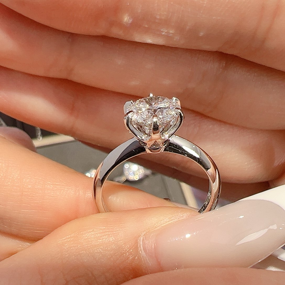 实验室培育钻石18K金镶嵌1.61ct 13圈