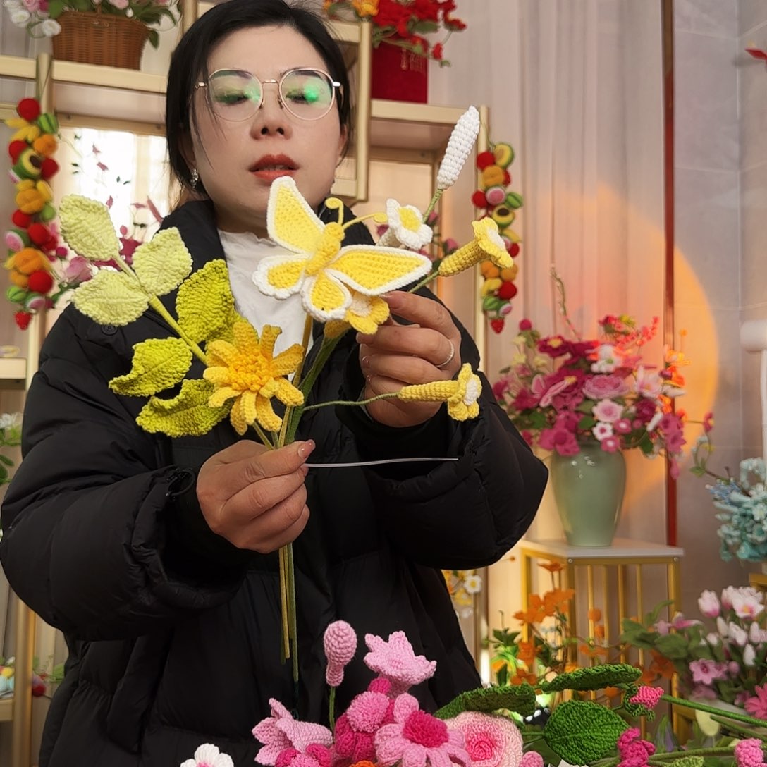 手工钩织设计花束