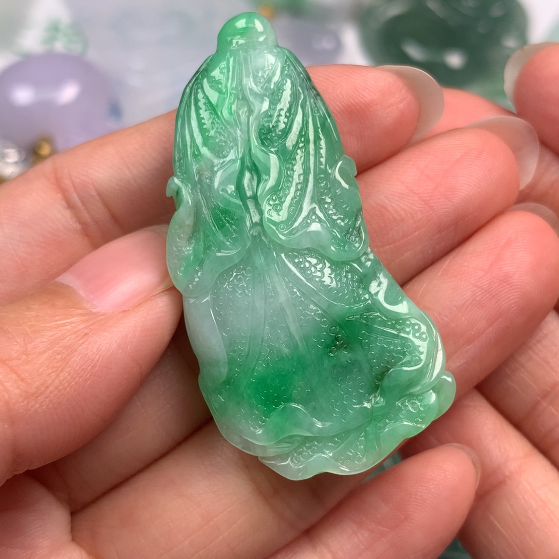 翡翠未镶嵌颈饰翡翠