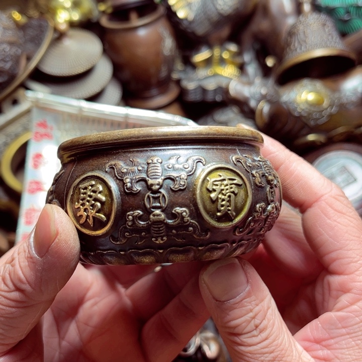 铜器摆件收收藏藏