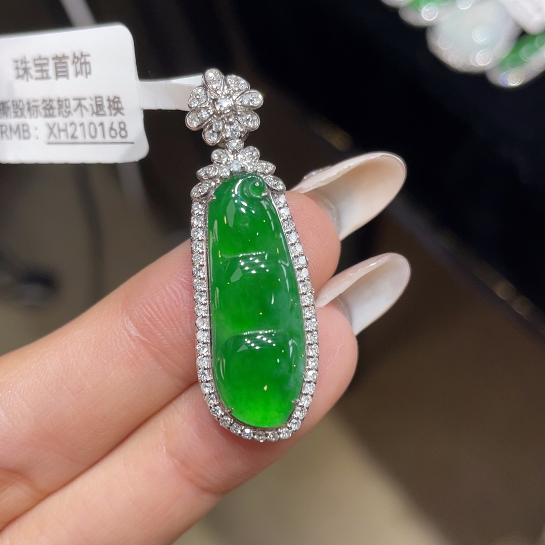 翡翠颈饰18K金镶嵌天然缅甸翡翠a货