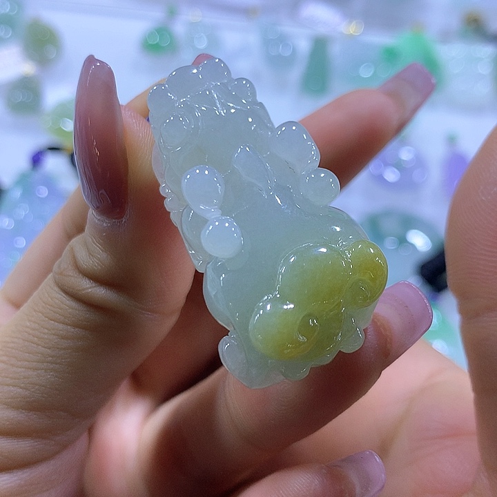 翡翠颈饰未镶嵌天然翡翠A货吊坠